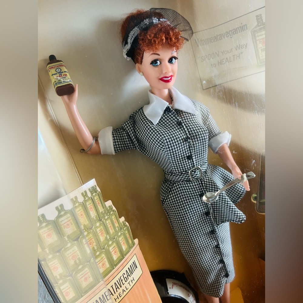 Vintage Barbie - "I Love Lucy" - Lucy Does a Commercial